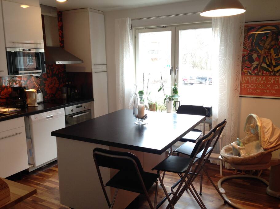 Kitchen for 4 and a baby
