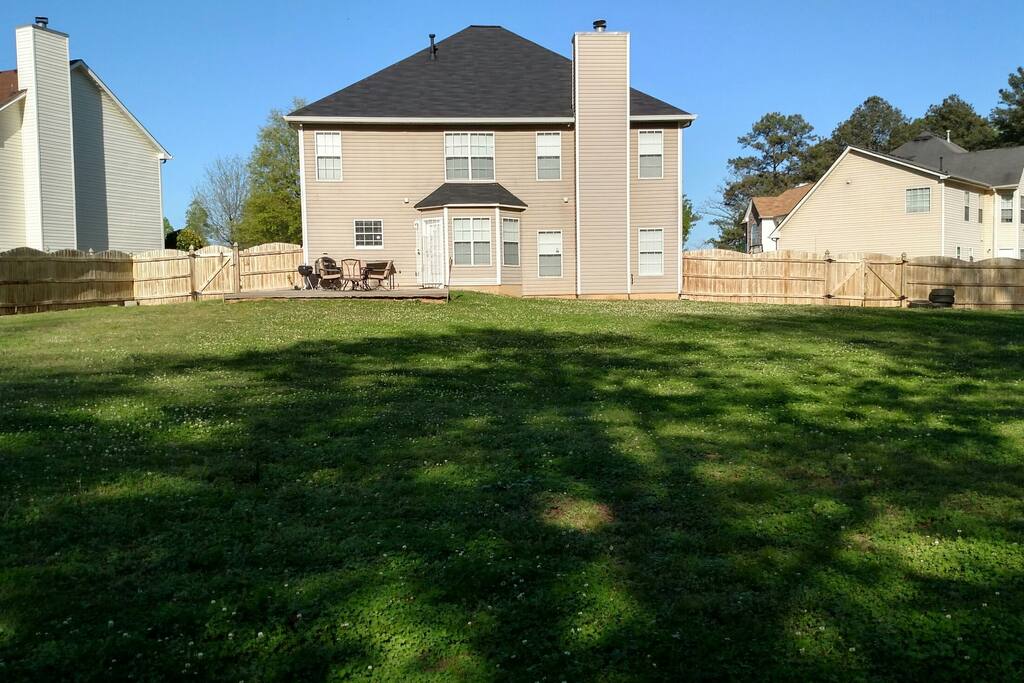 exterior Back!!