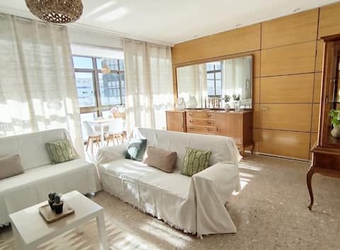 Successful Airbnb property: Apartment downtown Alicante in Alacant / Alicante