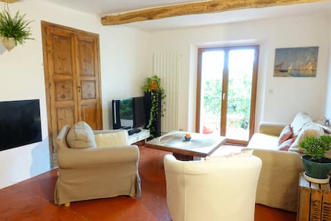 Large village house 200 m² quiet all comfort