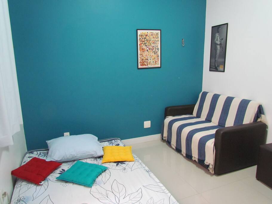 Sofá cama + Futon + Roupas de Cama e tolhas disponíveis (Private Room)