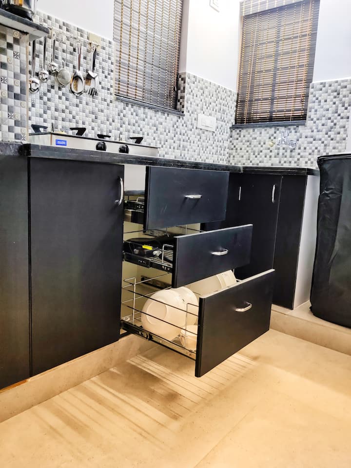 Independent Studio · Ground Level · Full Kitchen - Chennai