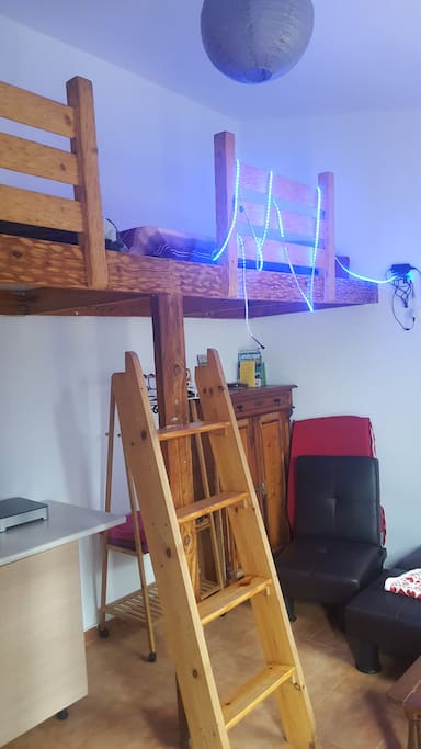 Zwei Hochbetten