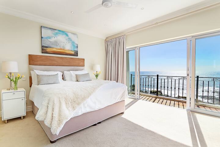 The Fabulous ‘ Villa Stanleon ’ in Bantry Bay LUX gallery image 5