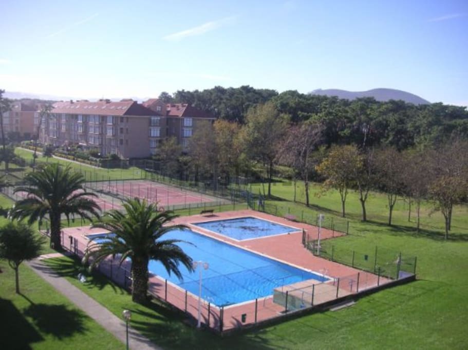 Dos piscinas