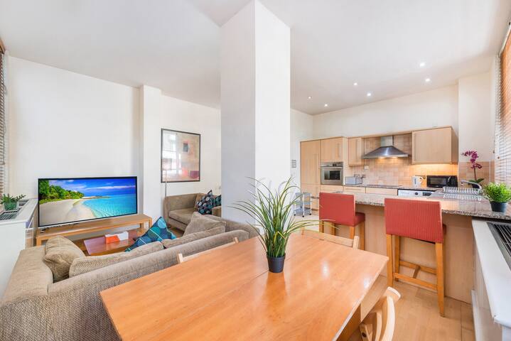 Baker Street Marylebone 2 Bed 2 Bath Apart 431 gallery image 2