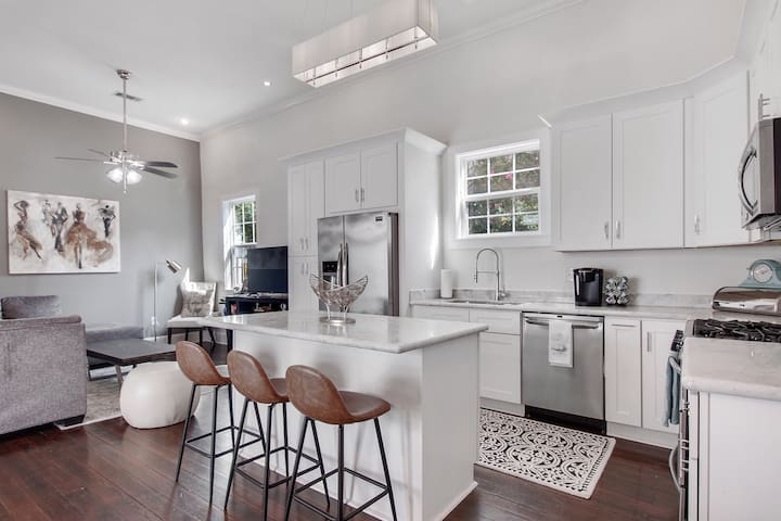 Charming Uptown Home/nearFQ/Walk streetcar-parades