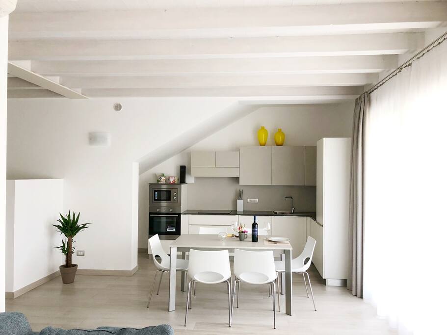 Kitchen studio / Кухня - столовая
