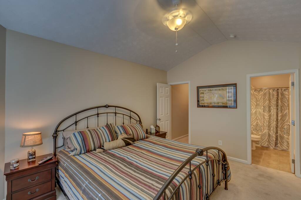 Large king size memory foam bed in the first floor bedroom.