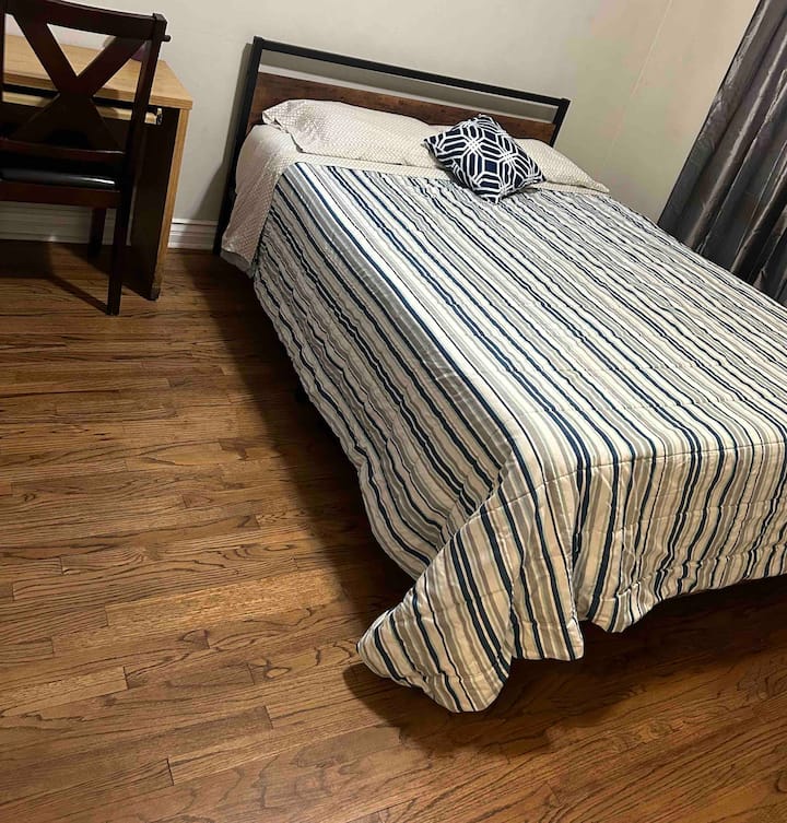 3号房标准双人床