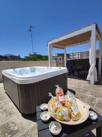 Dimora per 6-8-10 persone con vasca idromassaggio gallery image 5