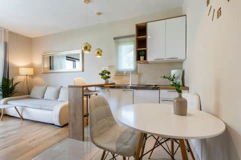 VILLA VITA1,apartment in center , 150m to the sea