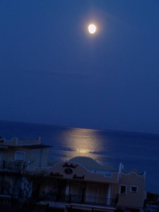 Foul moon night in Xrisi Ammoudia (from the second floor balcony) !!!