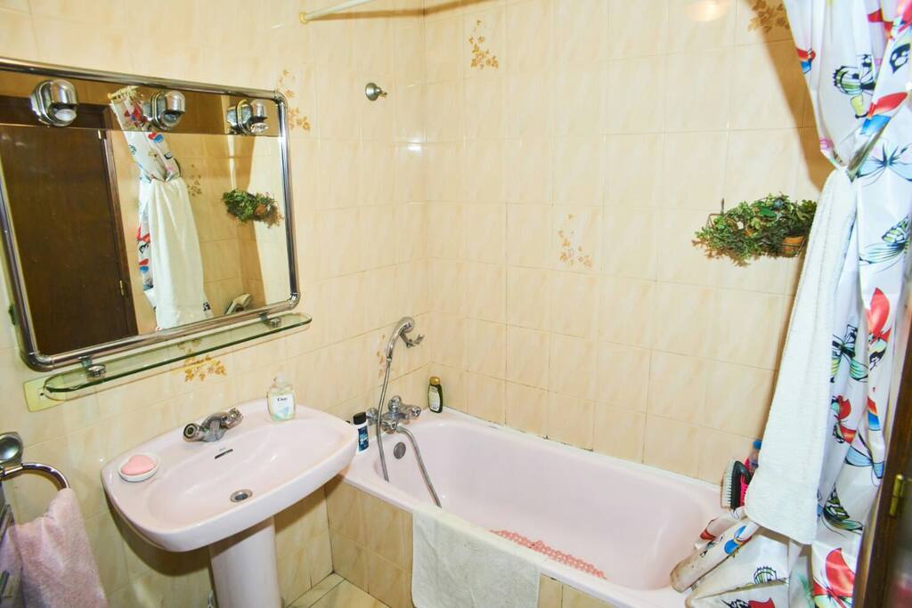Baño compartido con lo
huéspedes del piso