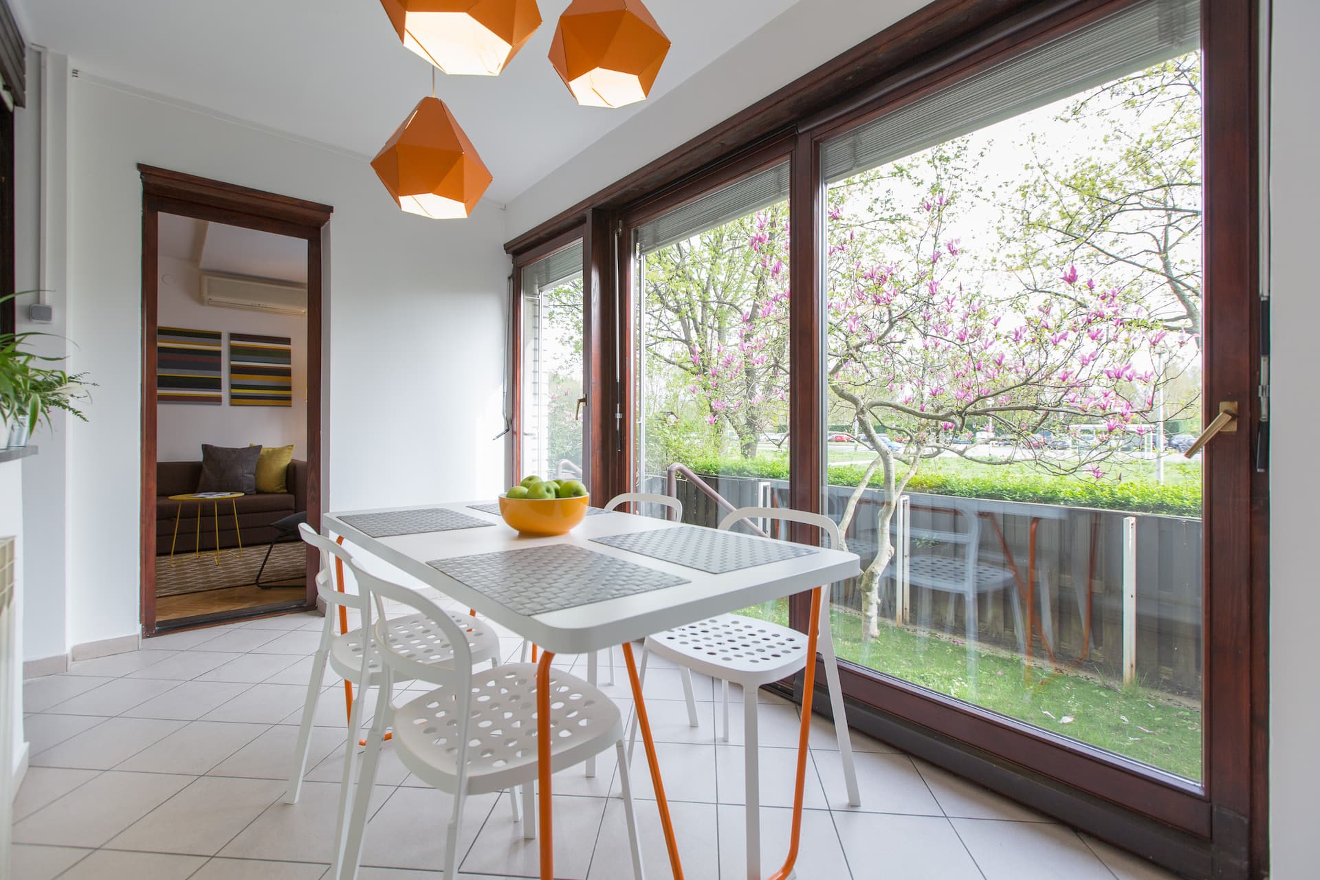 Spacious city apartment with private GARDEN
