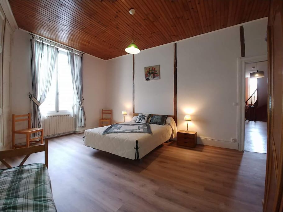 Chambre, 1 lit double 140 cm