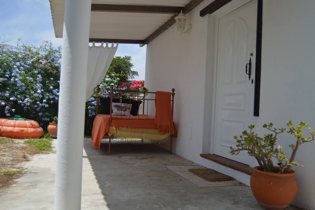 Entrada delantera y cama exterior