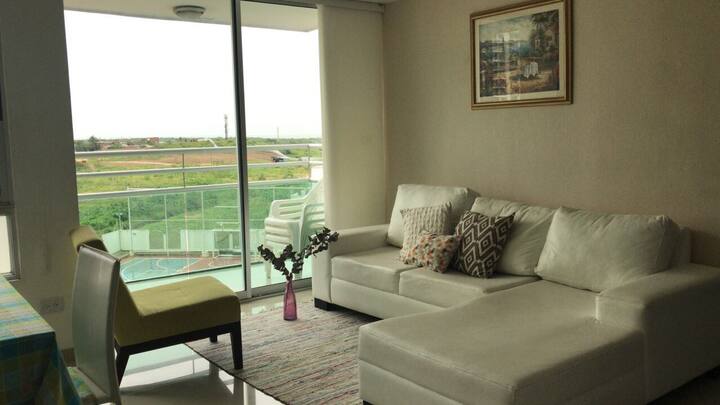 NICE ROOM Buenavista/Universities. POOL/GYM