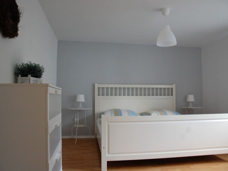 Schlafzimmer 2