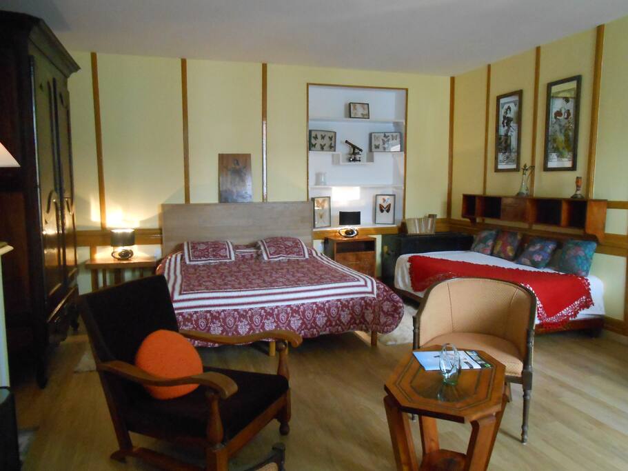 Chambre 1 lit180
1 lit 110
Chambre donnant que sur le jardin!