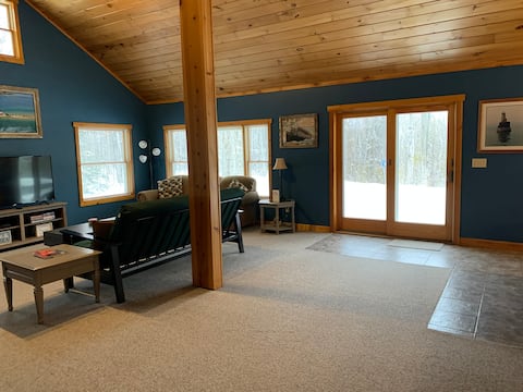 Lake Front Home w/ 50 ft Dock on Paradise Lake