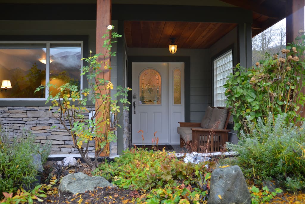Suite entrance with covered patio