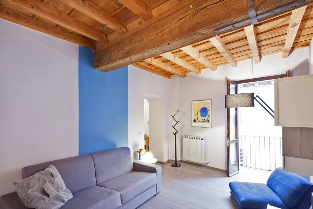 SOGGIORNO CON DIVANO LETTO