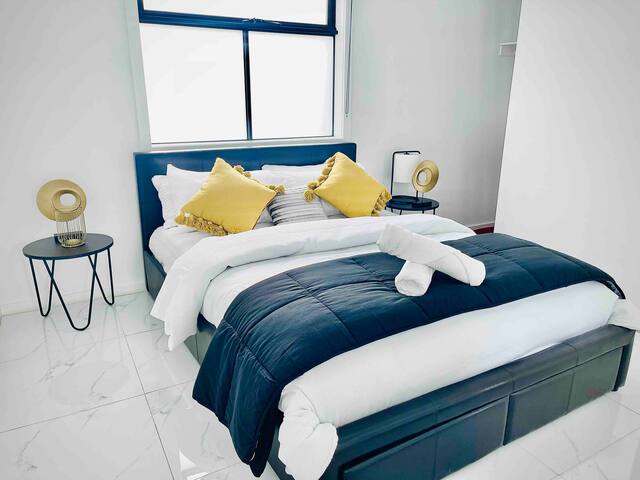 Luxury Entire Home for up to 16 People gallery image 5