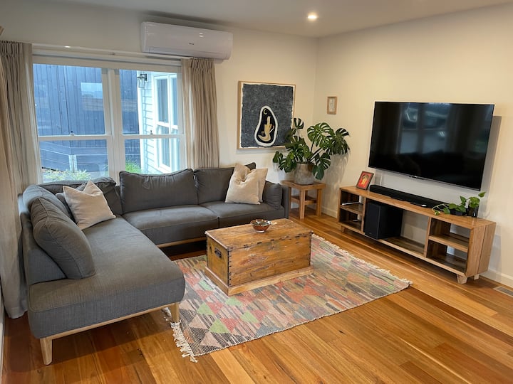 Builders Own Hampton Style Home - Chirnside - Lilydale