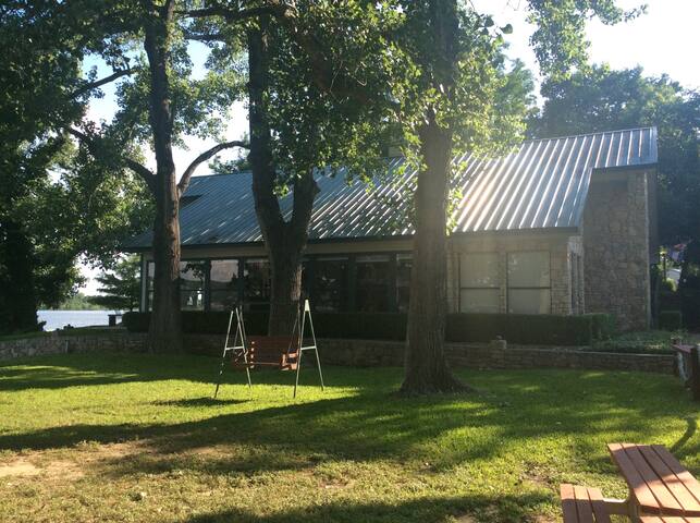 Rio Vista Resort managed Airbnb listing 1