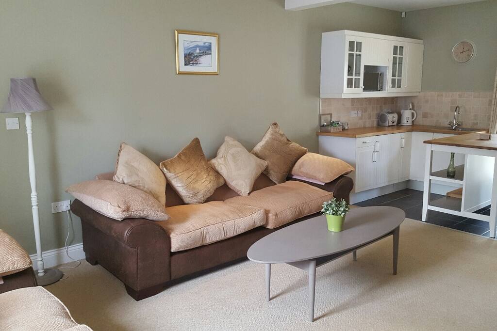 Open plan living and dining area
