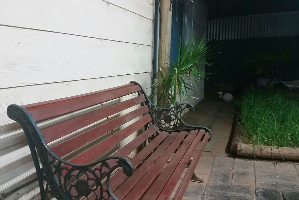outdoor garden bench