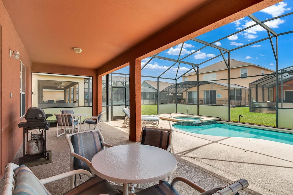 pool and covered porch