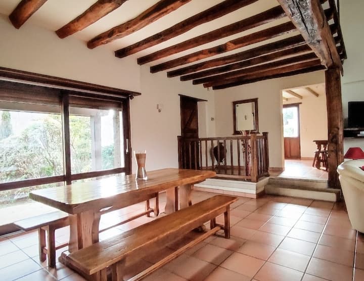 Villa En Pierre Avec Piscine - Hendaye