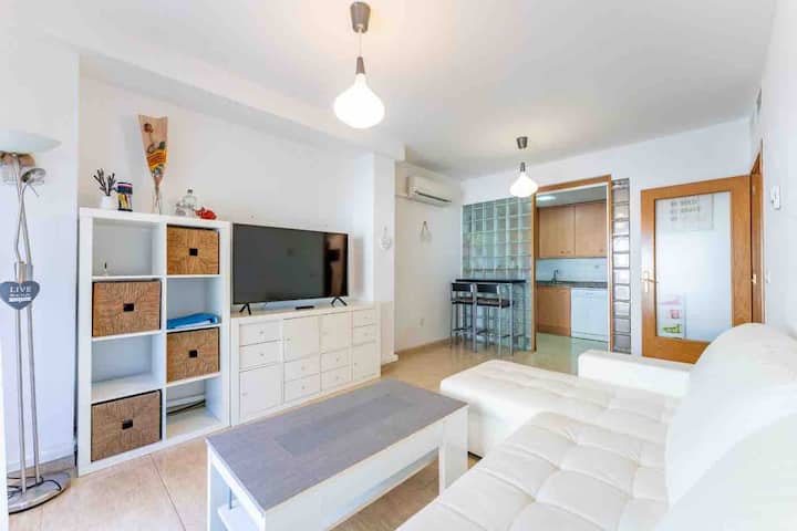 Relax Y Diversión: 3 Piscinas, Jacuzzi, A/c, Pk - Vilafortuny