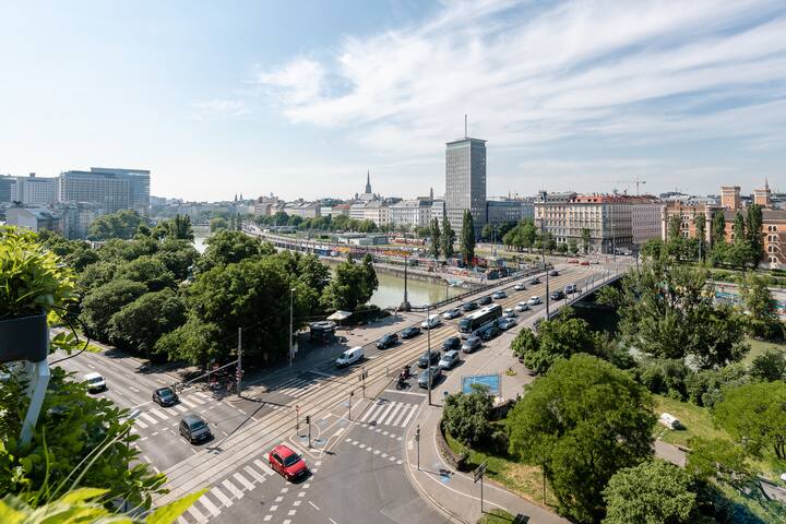 Skyflats Vienna Ring View gallery image 2