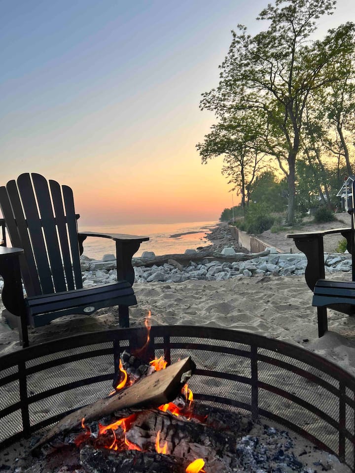 The Beach House, Port Rowan