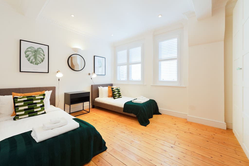 3 beautiful bedrooms...