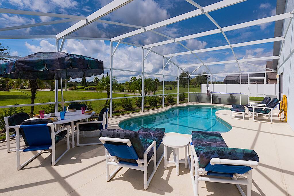 Welcome to your own, private paradise. Welcome to Villa Bonita!