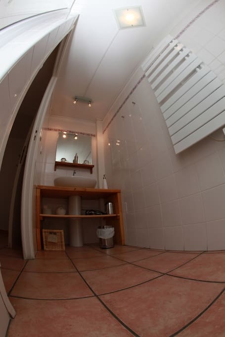 Chambre "Zebulon"
Salle d'eau privée avec toilettes