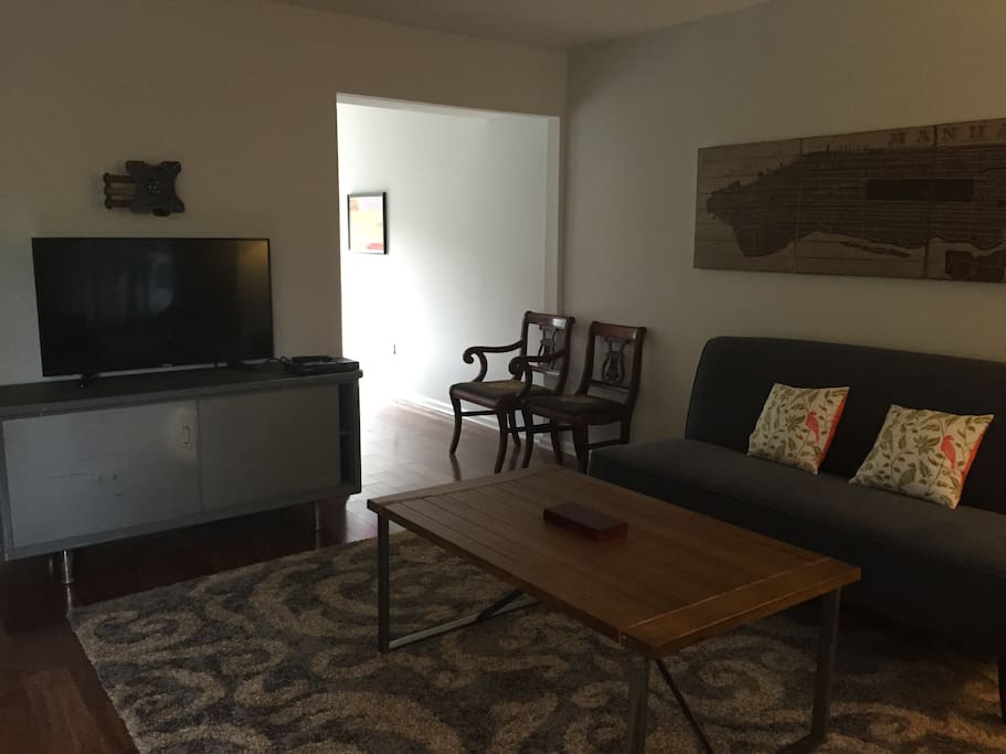 living room with cable TV and internet/wi-fi