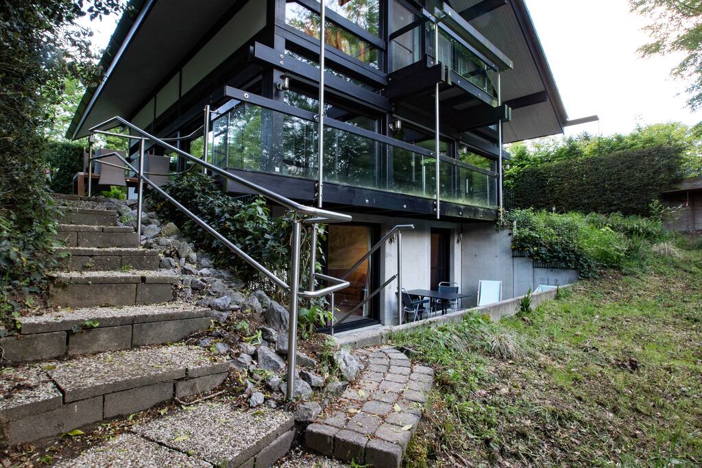 Ferienwohnung im Souterrain mit eigener Terrasse