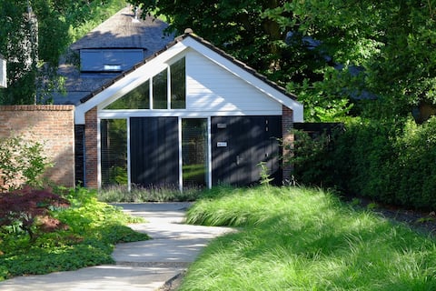 Successful Airbnb property: Studio Noordlaan: Comfortable studio in Bergen NH in Wijk 01 Bergen Binnen