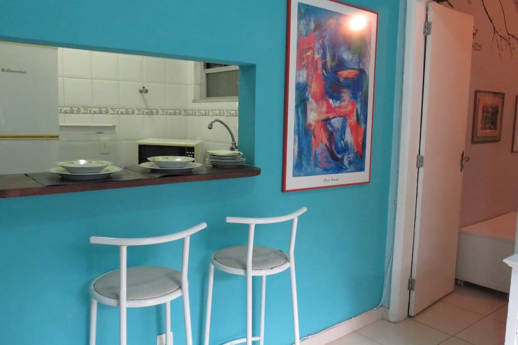▲ Vista da Sala para a Cozinha Americana e para a Suite ▲