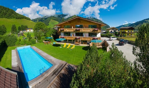 Top Airbnb: Apartment "Goldberg" for 2, with pool. Type-1 in Rauris
