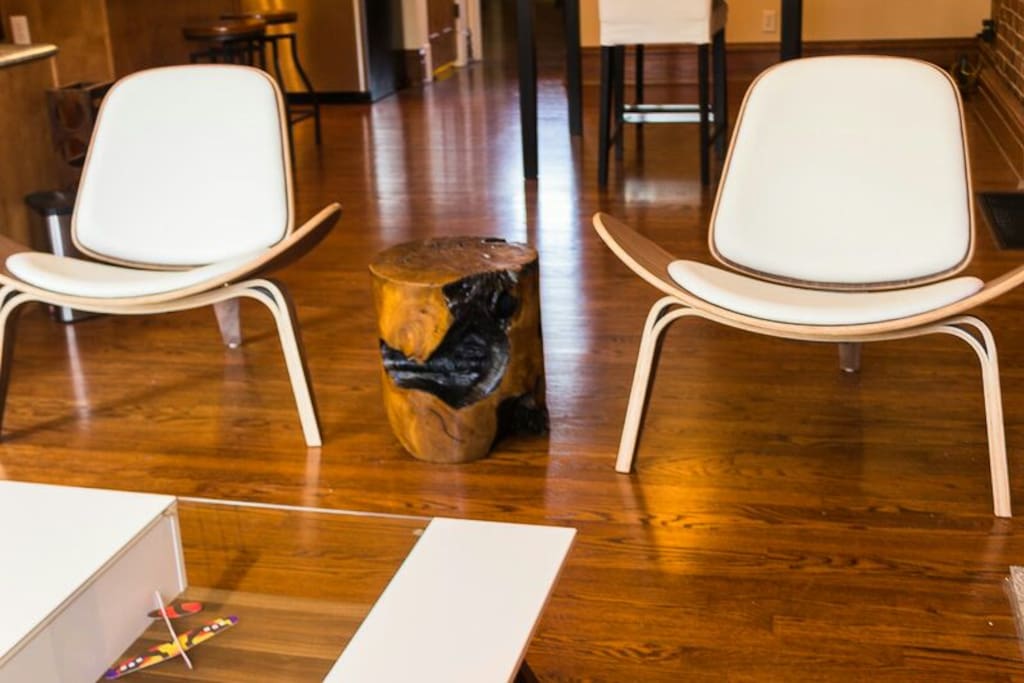 Lovely designer chairs for to lounge comfortably