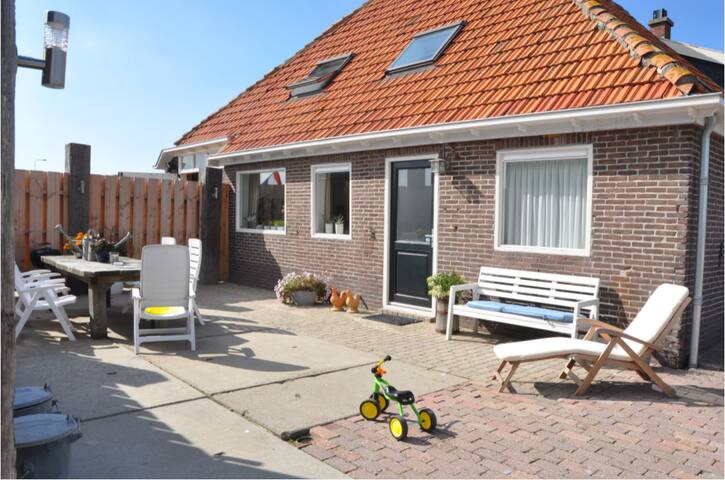 I-Projekt Vakantiewoningen managed Airbnb listing 1