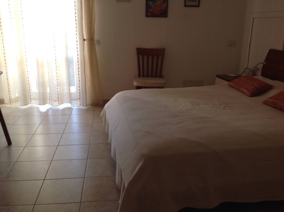 Camera da letto matrimoniale con bagno