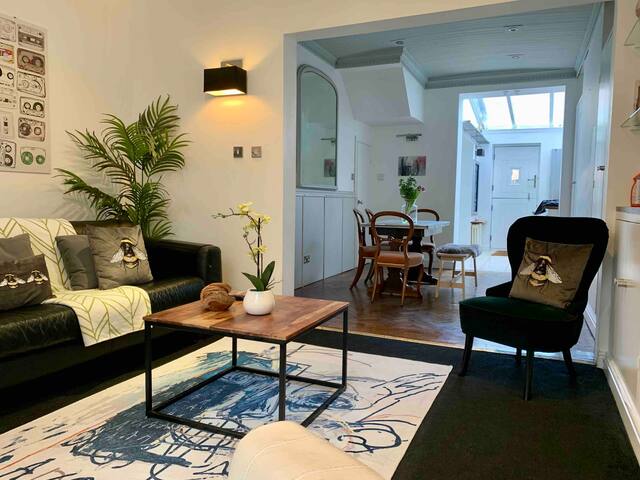 Ancoats unique Historical Townhouse -as seen on TV gallery image 5