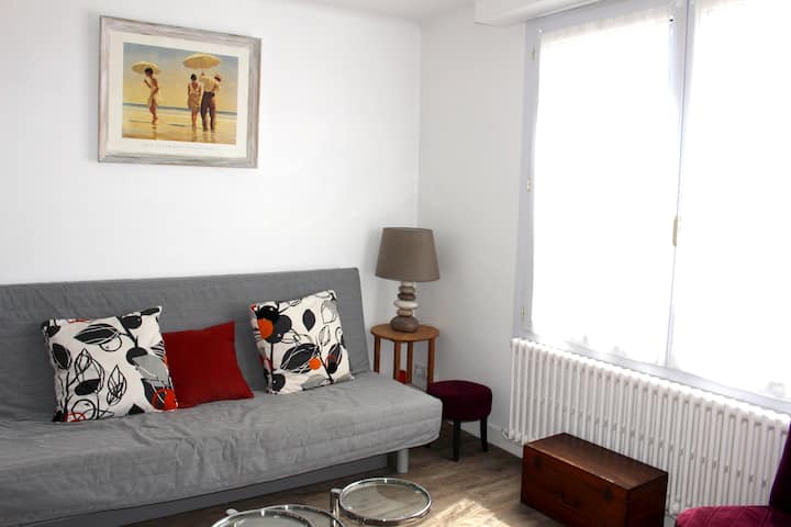 Всекидневна, разтегателен диван с легло 140 x 200 